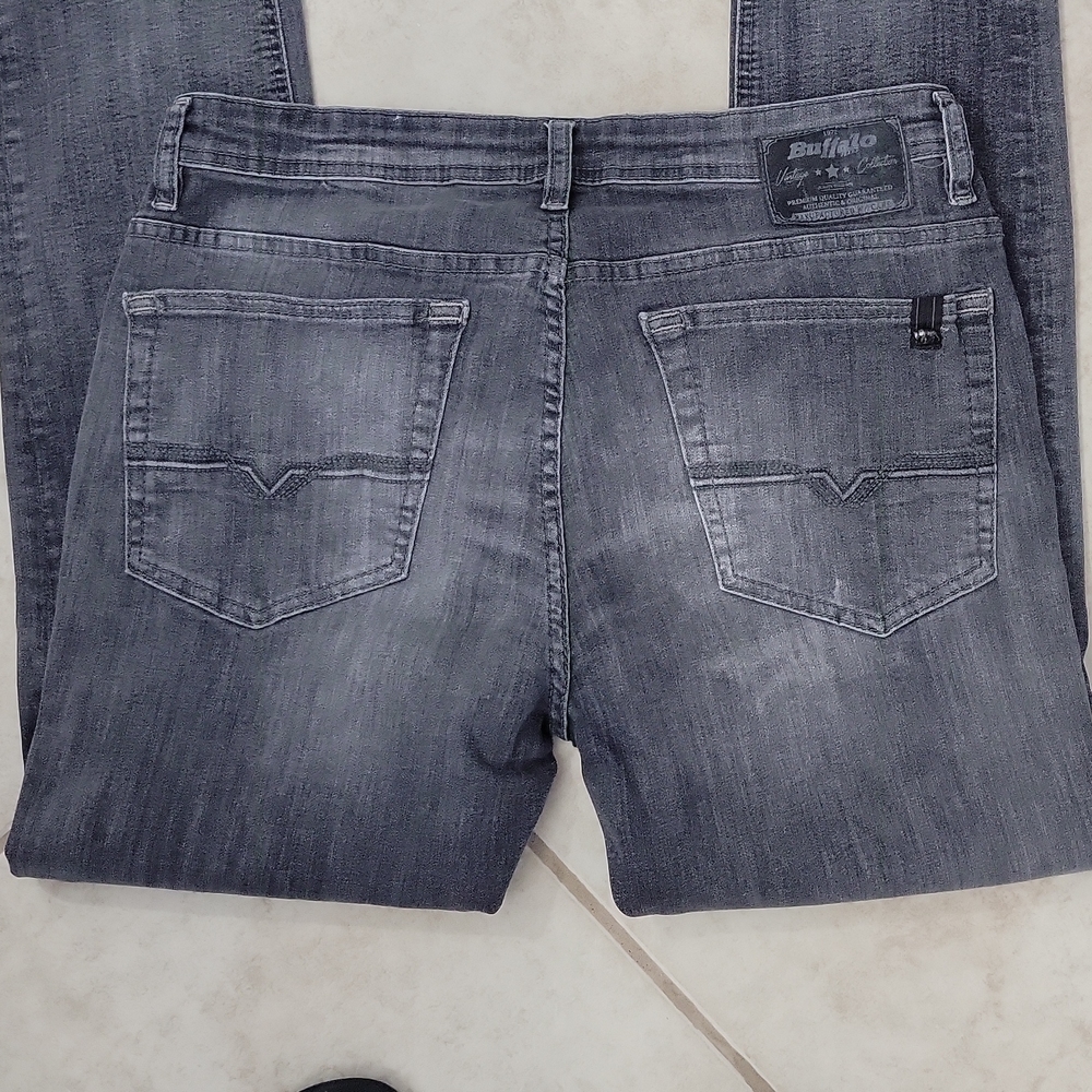 Mens Buffalo Brand jeans 33x30 stretch